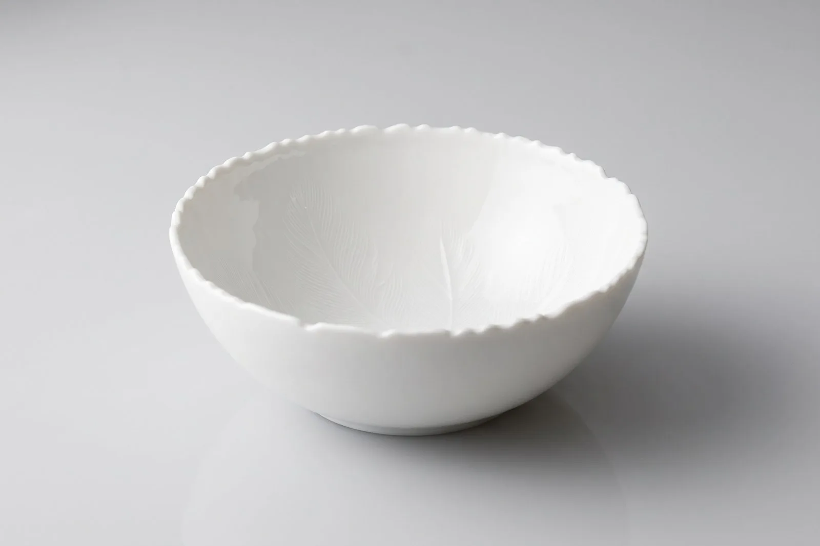 Porcelain Bowl 5.5″ – 14 cm – White Wavy Rim